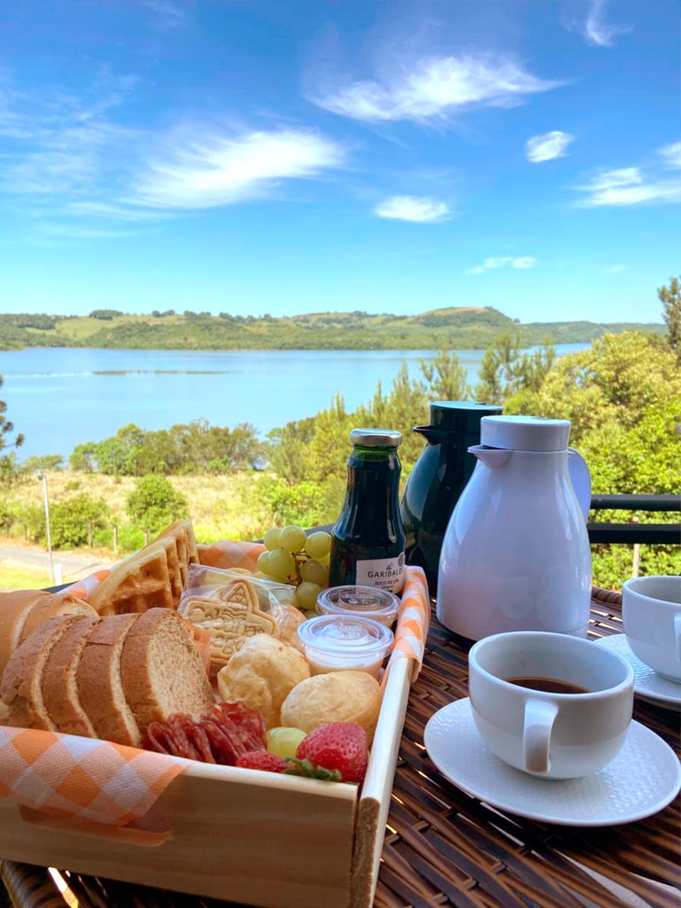 Café da Manhã no Jardim Sabores da colônia